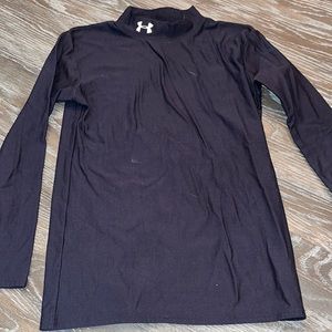 Boys Under Armour Cold Gear Shirt, size YXL